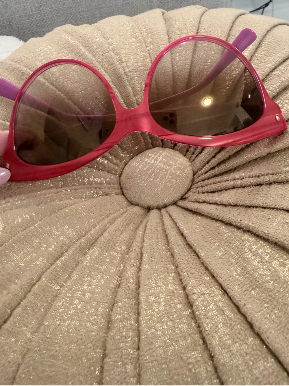 Pink Oversized Women's Sunglasses - Fashionable Sun Protection